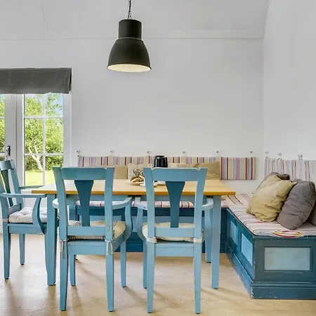 Stunning In With Kitchen