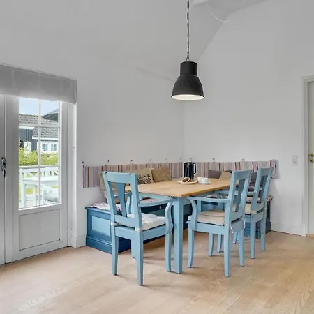 Stunning In With Kitchen *