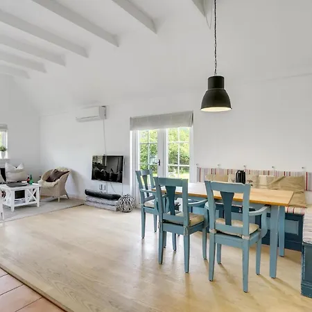 Stunning In With Kitchen *