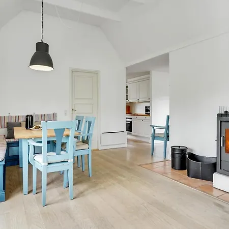 Stunning In With Kitchen Casa de Férias Vejby